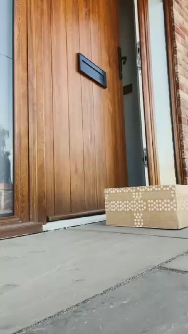 Please show this one some love! One of my youngest customers made this wonderful video for me, when she received her new school bag! Honestly, it's the sweetest! She might be "literally obsessed" with the bag, but I'm literally obsessed with this video! What a superstar in the making!
#Unboxing #UnboxingExperience #HandmadeBag #LeatherBag #LeatherCraft #ArtisanMade #Craftsmanship #SlowFashion #MinimalStyle #TimelessStyle #DitsyBags #SustainableStyle #BagGoals #StyleInspo #AccessoryAddict #FashionReels #BagLovers