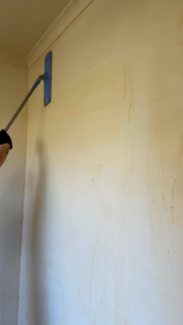 We don’t have much to say 🫢
When the walls tell the story of what the air’s been hiding… 🚬➡️🟡
Looks like this deep clean makes all the difference.
#cleaning #cleaningservice