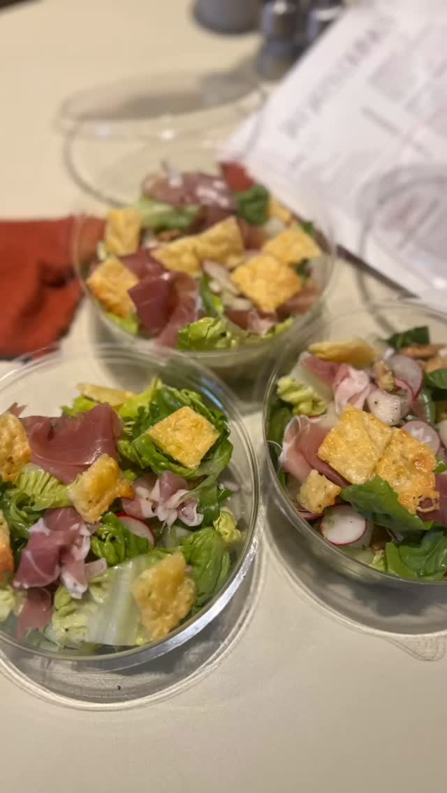 Wekelijks vers bereide take away salades 😍
Stuur ons gerust een DM indien jij zeker wil zijn van je gerecht 😍 Check dagelijks onze story om ons aanbod te bekijken 🥰
