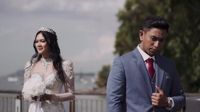 For Rafiq & Aishah, here’s their love story, told in the moments that matter most.
Video by @faiosman @azzzmi.sulaimi
Edited by @faiosman
Photo by @jawayu.co