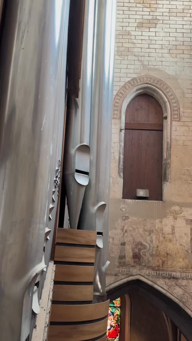 Comme un air médiéval à La Tribune. Estampie vers 1430 Anonyme interprété par Albertus Dercksen. .
.
.
.
#orgue #organ #cathedral #cathedrale #departementdulot #cahors #villedecahors #musiqueclassique #paroisses #concert