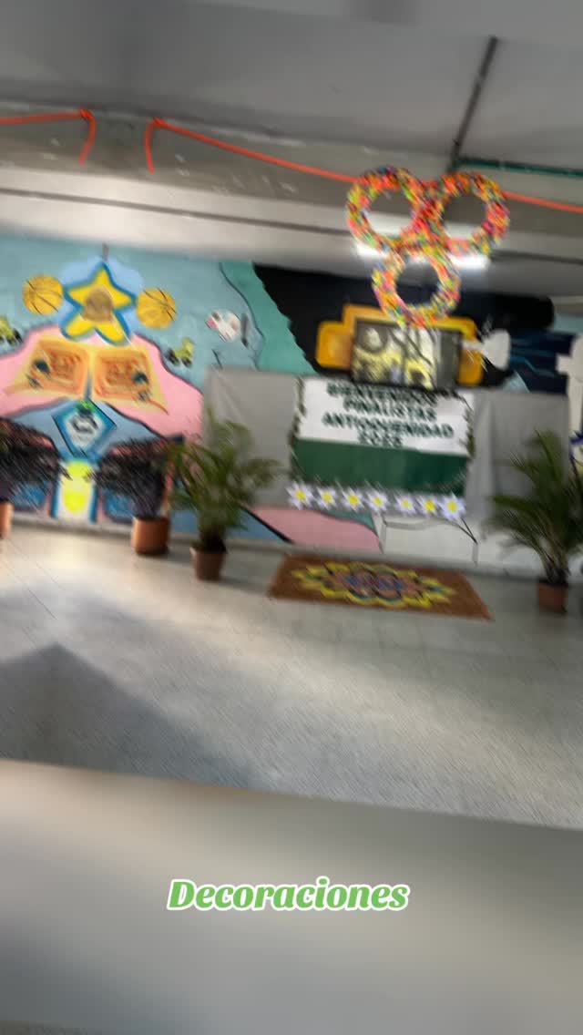 ✨🌿 Día de la Antioqueñidad en el I.E. El Pinal – Jornada de la Mañana 🌿✨
Nuestra sede se llenó hoy de mitos, leyendas, silletas, trajes típicos y danzas que dieron vida a esta gran fiesta cultural. 🎭💃🕺
Los estudiantes y maestros disfrutaron de:
🎶 Cumbias y vueltas antioqueñas
🎶 Canciones de parranda
🌸 Hermosas silletas llenas de color
🤍 Encuentros con la tradición y la cultura paisa
Fue una mañana cargada de alegría, identidad y orgullo por nuestras raíces antioqueñas. 💛💚
📸 ¡Gracias a todos quienes participaron y nos acompañaron en esta inolvidable celebración!
#DíaDeLaAntioqueñidad #OrgulloAntioqueño #CulturaViva #NuestraEscuela