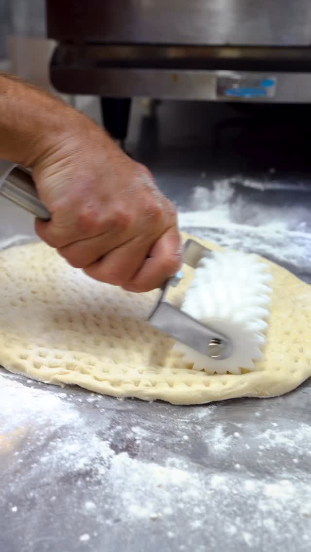 🍕 Freshly fired pizza, crispy chicken, and good vibes only! That’s how we do it at The Vinery Market Kitchen! 🔥🍗 Come hungry, leave happy.
📍 3976 Pelham St, Dearborn Heights, MI
☎️+1 (313) 562-2880
⏰ Open 7 Days