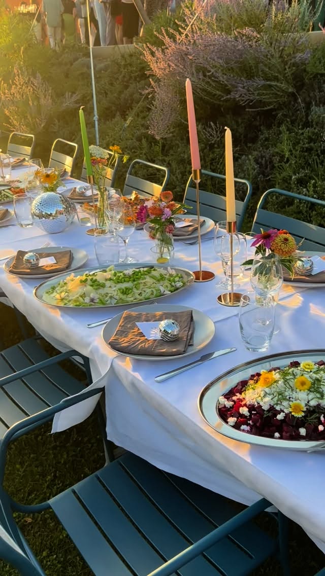 Tablée au coucher du soleil ✨
@domainechaudet