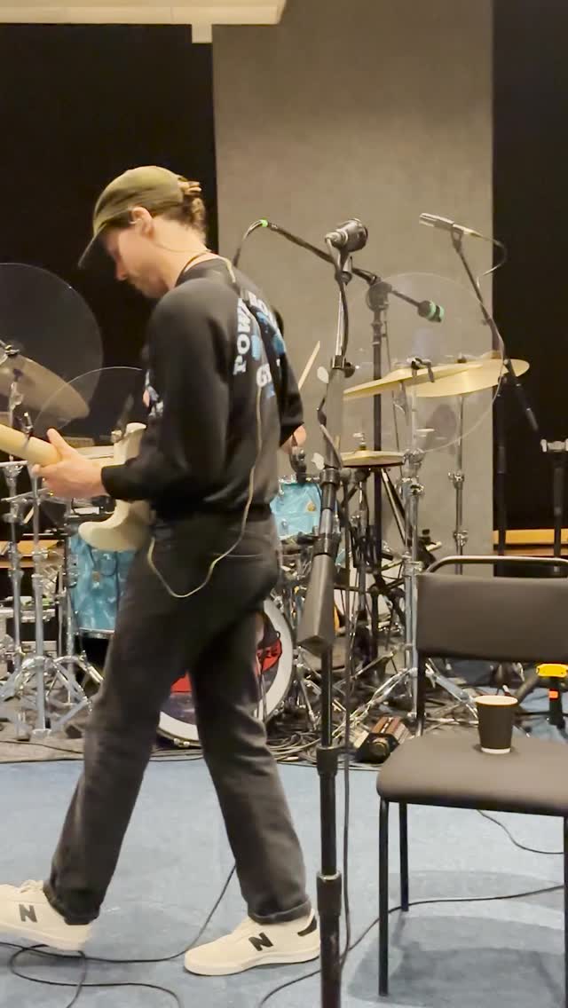 1 week of ‘Sugar High’ here’s some old footage of us rehearsing it.
#newmusic #razorlight #indie