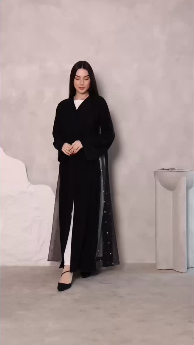 أحلى عباية ممكن تلبسينها للدوام أو الجامعه بما انه بدايه السمستر، وموفرين لكم خصم قوي 30% 🙌🏻❤️
#abaya #uae #عباية #عبايات #اكسبلور #عبايه #عباه