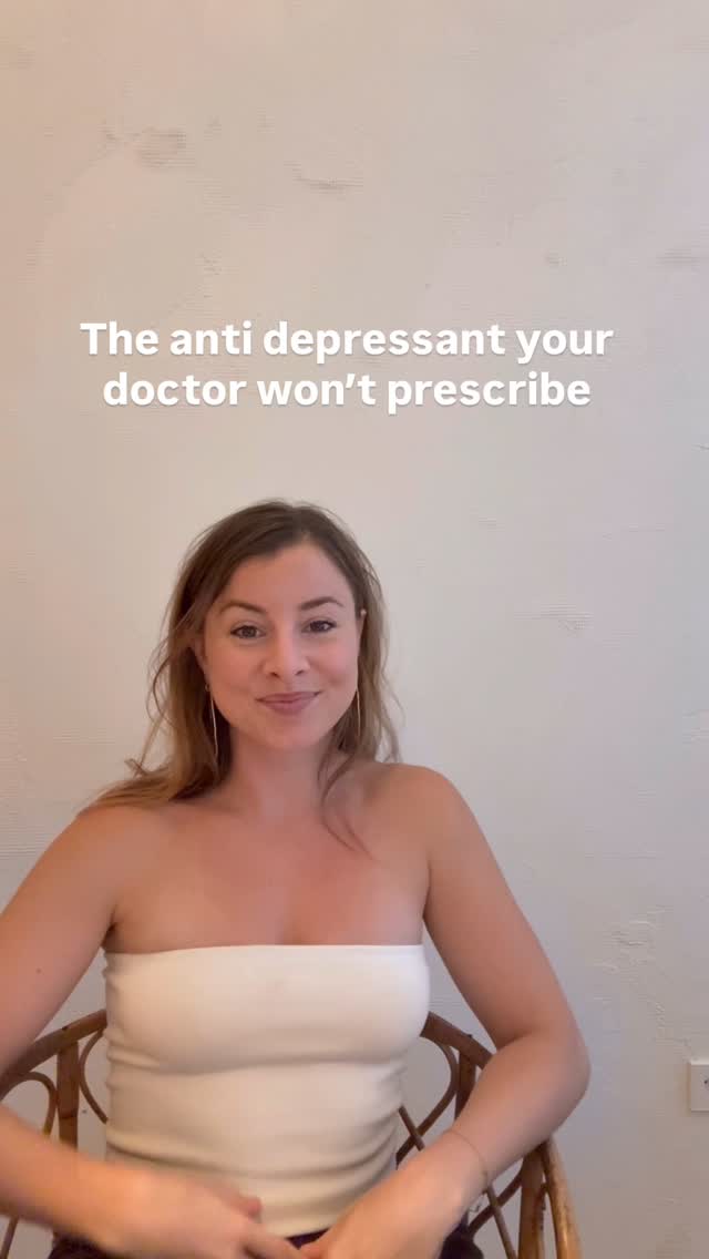 The antidepressants your doctor will never prescribe… because they don’t come in a pill 💊
We’ve been sold the idea that exhaustion, mood swings, and burnout are personal flaws or imbalances. The “solution”? More prescriptions, more coffee, more trends or new hacks.
But here’s what they don’t tell you: your body already makes its own antidepressants.
And they don’t live in a pharmacy.
They’re built into your hormones, daily habits & nervous system.
3 “prescriptions” that actually rebuilt my mood & energy:
1️⃣ ☀️ Morning sunlight before screens
Light in your eyes tells your brain to release serotonin → your natural mood stabilizer. That’s also the hormone that converts into melatonin later, so you actually sleep well at night.
2️⃣ 🥗 Eating to balance blood sugar
Forget skipping breakfast or fasting like a man.
Skipping meals or cutting carbs made me moody, bloated, and foggy.
When I started eating protein + complex carbs at breakfast (eggs, oats, quinoa, lentils), my 3pm crashes disappeared.
3️⃣ 🧘 Training with my cycle
Not beast-mode every day.
Heavy lifts in follicular, walks and yoga in luteal.
When I stopped forcing “go hard every day,” my energy became consistent, and my results finally stuck.
The result?
→ More steady energy.
→ Fewer mood swings.
→ More confidence in my body.
And this isn’t just about food or workouts.
It’s about finally trusting your body instead of thinking something’s wrong with you.
💛 Which one of these feels most supportive for you right now? Comment below, I’d love to hear.
👉 And if you’re ready to map out your own cycle-based energy plan, comment “READY” below and I’ll send you the link for your 30-min Cycle & Energy call where we’ll map out:
1. What’s draining your energy
2. Implement 1-2 aligned shifts this week
Think of it as your reset button, the first step to building habits that actually work for you
#periodhealth #hormonalhealth #confidence #biohacking #productivity #womenshealth #energy #longevity