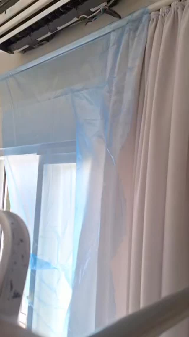 Que tal acompanhar um pouquinho do processo da desmontagem da unidade evaporadora para limpeza e higienização? 🛠️😉
Na nossa limpeza e higienização de ar condicionado, as unidades evaporadoras são 100% desmontadas! 🧼
#arcondicionado #arcondicionadosplit #conforto #climatizacao #refrigeracao #preventiva #manutençãopreventiva #limpeza