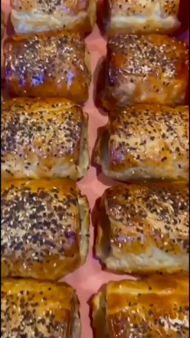 Butchered to perfection. Baked to obsession. 🤩
Our hot sausage rolls aren’t just a snack — they’re an experience.
Only at Stefans 🤤👀
#SausageRoll #ButchersChoice #FreshFromTheButcher #Handcrafted #ButchersBest #LuxuryFood #FoodieFinds #GourmetEats #HotFromTheOven #TreatYourself #wokingham #stayhungrywokingham #onlythegoodstuff #tasty