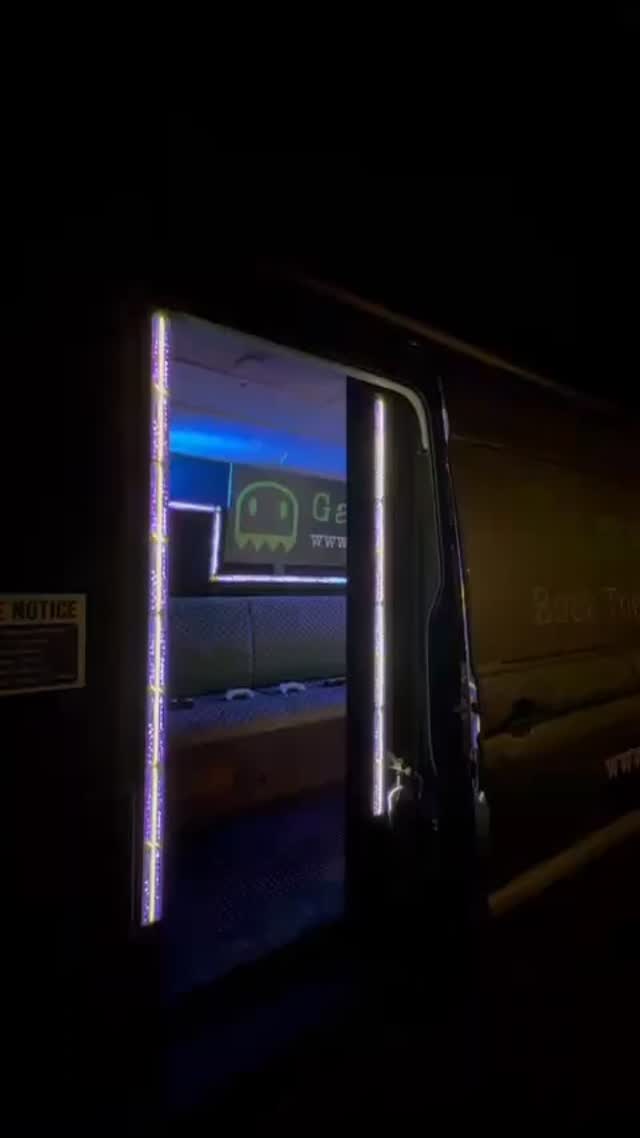 MAX van www.gameheads.co.uk