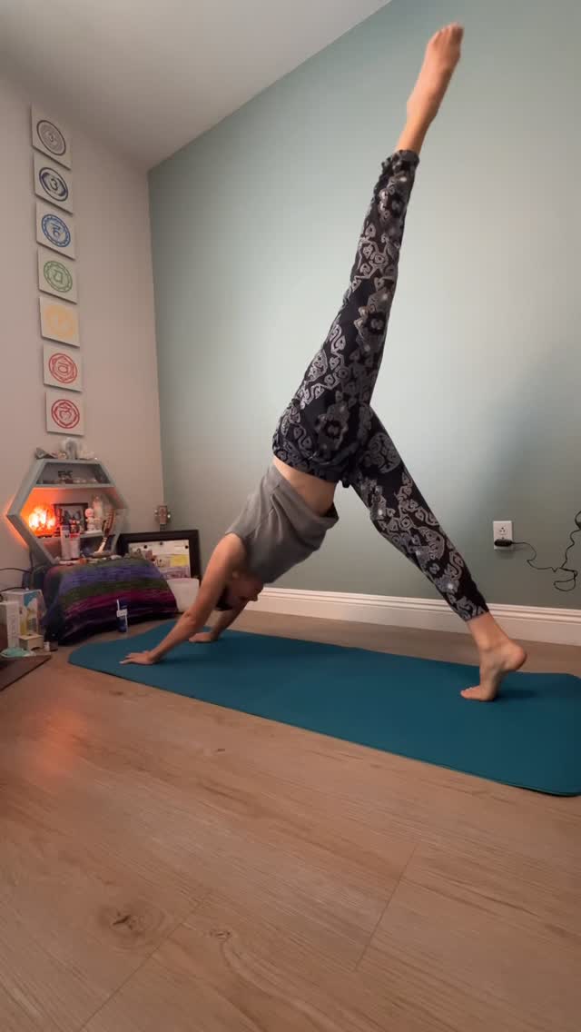 That voice telling you itās never enough? Itās not yours.
For years, I lived with that narrative running on repeat:āØDo more. Work harder. Be better. Itās not enough.āØ
And for a long time, I believed it.
But it wasnāt truth ā it was old programming.āØA protector wired into my subconscious when I learned that love, safety, or belonging had to be earned.
āØAnd my subconscious held onto it like background noise, trying to keep me safe.
But survival patterns arenāt meant to last a lifetime.āØThey were never meant to define us.
Through my own healing ā and now in guiding others ā Iāve seen how those old stories can be rewritten.
āØThe nervous system can learn safety.āØThe mind can rest.āØThe heart can lead again.
Because the real work isnāt about becoming ābetter.āāØItās about remembering we were always enough.āØ
šŖHypnotherapy + Nervous System Regulation