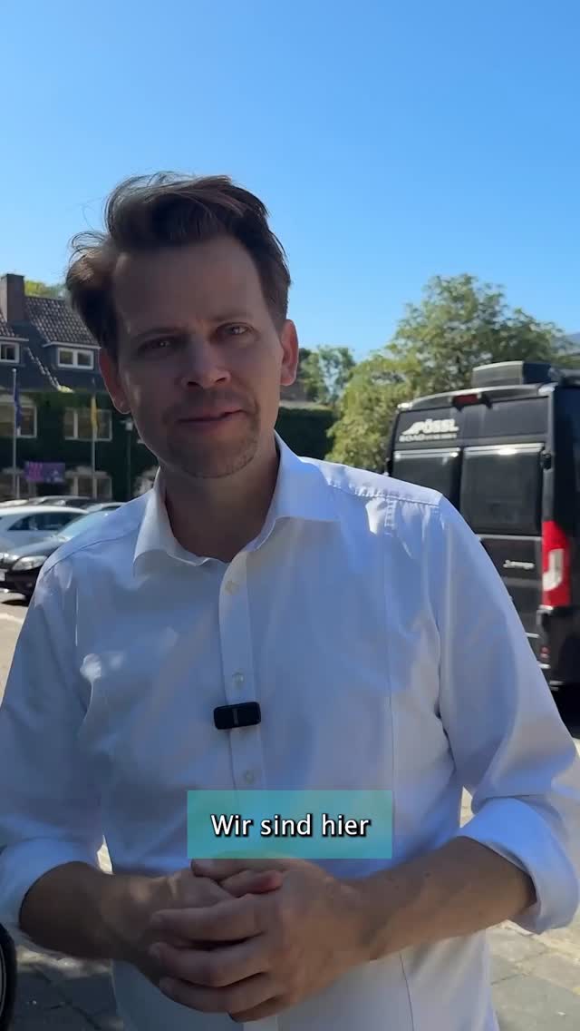 Zukunft gestalten – Heimat bewahren - der Gewerbepark Herweg in Kürten zeigt, wie wichtig kluge Flächenentwicklung und aktive Wirtschaftsförderung für unseren Rheinisch-Bergischen Kreis sind. Gewerbesteuereinnahmen sind zentral, damit unsere Kommunen stark bleiben und wir weiter investieren können.
Gleichzeitig brauchen wir Dörfer wie Kürten-Olpe mit seinem schönen Ortskern 🏡 – ein gelungenes Beispiel, wie dörfliche Strukturen lebendig bleiben. Bei uns im Kreis verbindet sich das Urbane mit dem Ländlichen – beides zu erhalten und unter einen Hut zu bringen, ist unsere Aufgabe. 💪
👉 Wirtschaftskraft sichern & Lebensqualität bewahren – dafür setze ich mich ein!
#RheinBerg #Kürten #Wirtschaftsförderung #HeimatGestalten #CDU