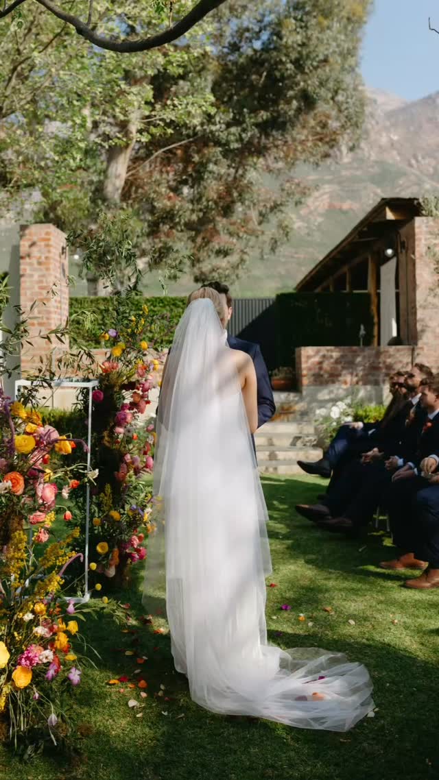 What do you want from your wedding venue?
A space that reflects you - high standards, beautiful surrounds, relaxed, intimate, excellent wedding food, outdoors with a Bedouin tent as back up, modern yet charming, fabulous accommodation options.
That’s us!
#oliverock
#outdoorwedding #gardenwedding #farmwedding #fairylights #destinationwedding #bestweddingfood
@olive_rock_venue
@visualartistry_mua
@isleoflight_visualpoetry
@kweekstudio
@ohrr_candle_collective
@musedecorhire
@somethingborrowedct
@curated_event
@dj_husky_dan
@lara_klawikowski_illustration
@saweddings
@pinkbooksa_
@tulbagh