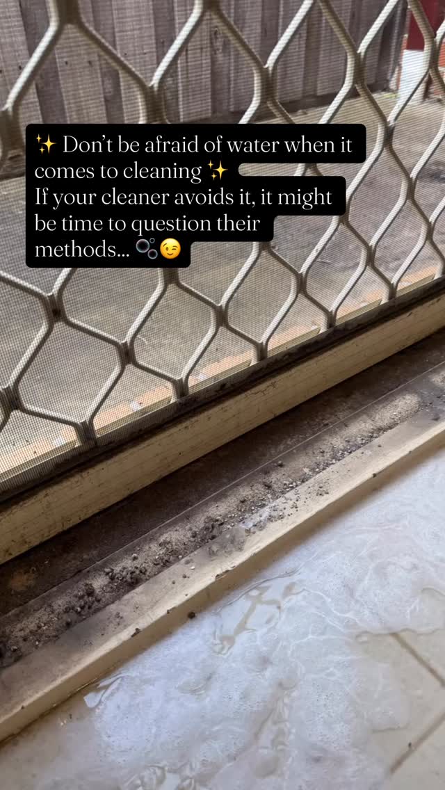 ✨ Don’t be afraid of water when it comes to cleaning ✨
If your cleaner avoids it, it might be time to question their methods… 🫧😉