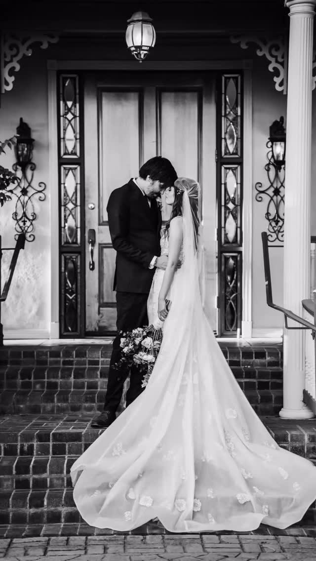 Sometimes love speaks loudest in black and white 🤍🖤 timeless, raw, and full of feeling.
.
.
#photography #kategrutskyphotography #phoenixphotography #phoenixphotographer #photooftheday #phoenix #arizona #arizonaweddingphotographer #azweddingphotographer #wedding #weddingphotography #weddingday #weddingphoto #couplegoals #couplephotography #couplephotoshoot #coupleportrait