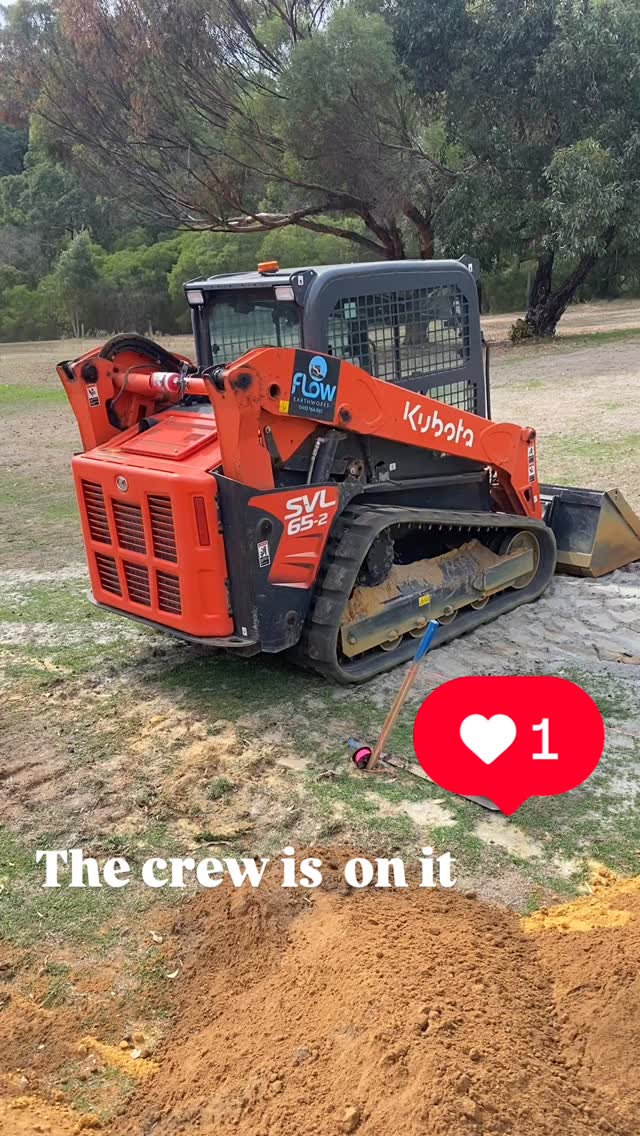 “Teamwork makes it flow 🙌 At Flow Earthworks we’re proud to serve the South West with reliable earthmoving solutions — done right, together. #FlowEarthworks #SouthWestWA #Teamwork”