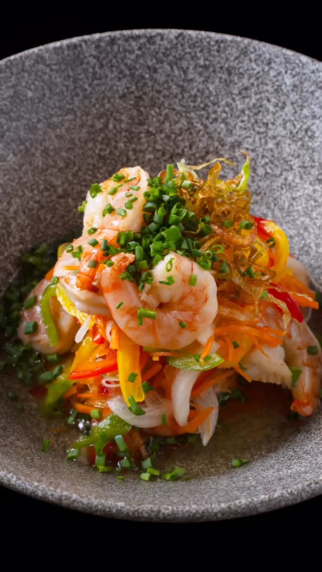 🇯🇵✨ Nedávno jsme Na Humpolce hostili jedinečný večer plný japonských chutí pod vedením šéfkuchaře Marka Hory. Sedmichodové menu nabídlo autentickou cestu japonskou kuchyní, která v Tišnově zanechala silný dojem. 🍣🥂
A už brzy pokračujeme! 🍂🍷
👉 25. 10. od 18:00 vás čeká Lovecká sezóna – sedmichodové menu Martina Makovičky s párováním vín od Korek Wines.
Rezervace na 📩 www.nahumpolce.cz