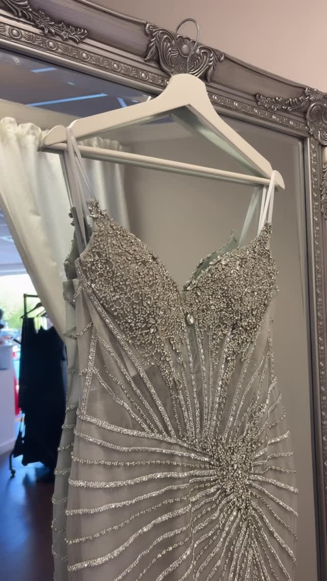 the dress Vs ✨THE DRESS ✨
We speak about this lots during our appointments, but some dresses which you make overlook on the hanger can sometimes be the dress for you!
Best to shop with an open mind, it’s always the wildcards that surprise you 😍
#promdresses #promshopping #promshop #prom2026