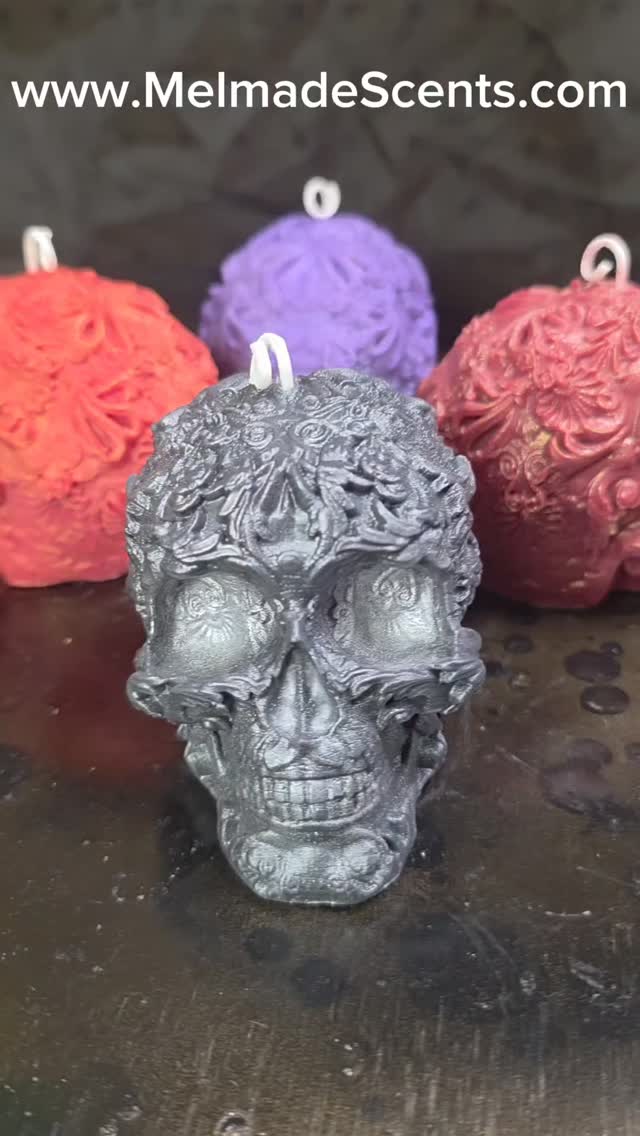 Tis the season! Get your Halloween orders in now at www.MelmadeScents.com
#candles #custom #skulls #Halloween