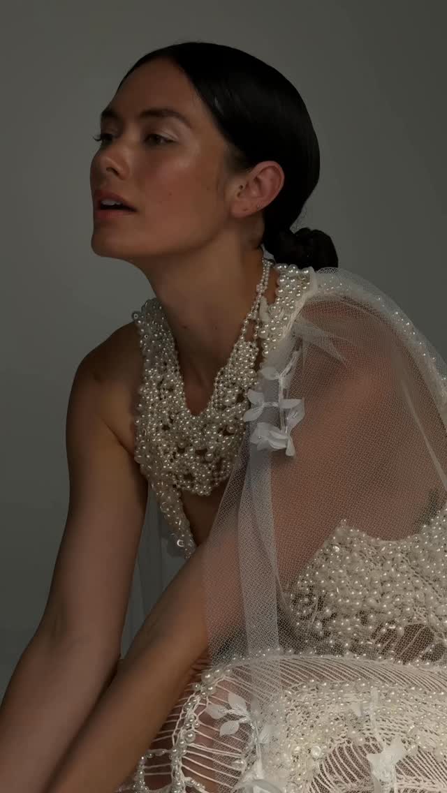 A little glimpse into today’s creative collaboration
/
THE TEAM
Photographer @thevedrinesphoto
Bridal Designer @julita_ldn_bride
Hair @thehair.co
MUA @sjaniel
BTS Content @joy_by_ash
Model @theresamvrph
Venue @theyards.studio
#editorialweddingphotographer #bridaleditorial #creativelifehappylife