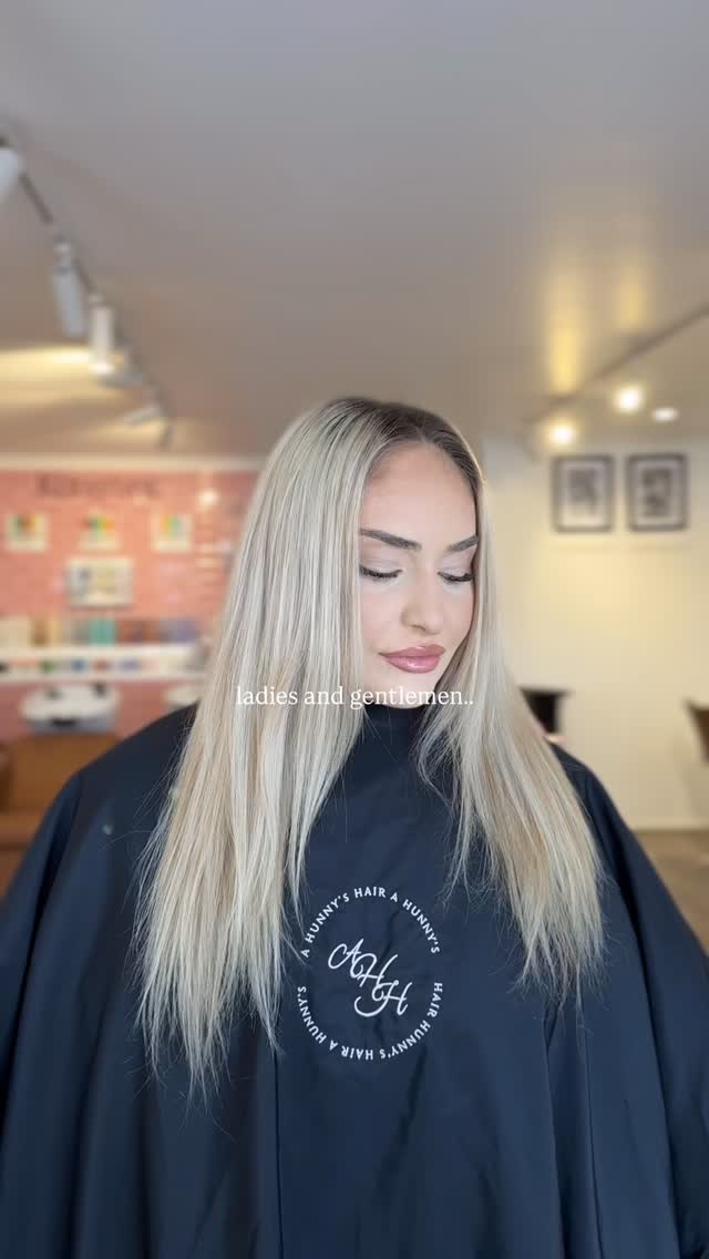 Enough said. 🔥
#hunny #hunnyhairextensions #canberrahairextensions #blondehair #blondextensions #geniusweft #invisiweft