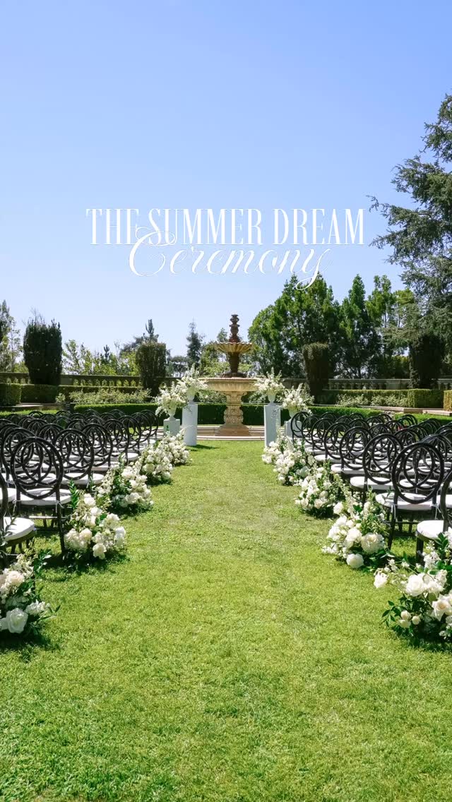 Another beautiful dream summer wedding at the iconic Greystone Mansion. Congratulations to Diva & Ian! 🤍🕊️🤍
@venuesandestates