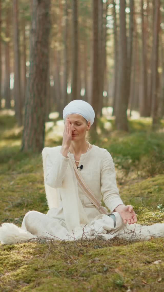 🌿 Sodarshan Chakra Kriya is one of the most powerful meditations in Kundalini Yoga.
It works with breath retention, mantra, and focus to:
✨ Clear the subconscious
✨ Strengthen the nervous system
✨ Release fear & patterns
✨ Align you with your true destiny
⚡ When you control your breath, you control your destiny.
Want to experience this practice with me?
🌐 Video recordings & guidance: www.kundalinijoga.lv
📲 IG: @kundaliniyoga.lv
#SodarshanChakraKriya #kundalinijoga #breathwork #destiny #apzinātība #jogalatvija #kundaliniyoga #meditācija #iekšējaismiers #amangeetkaur