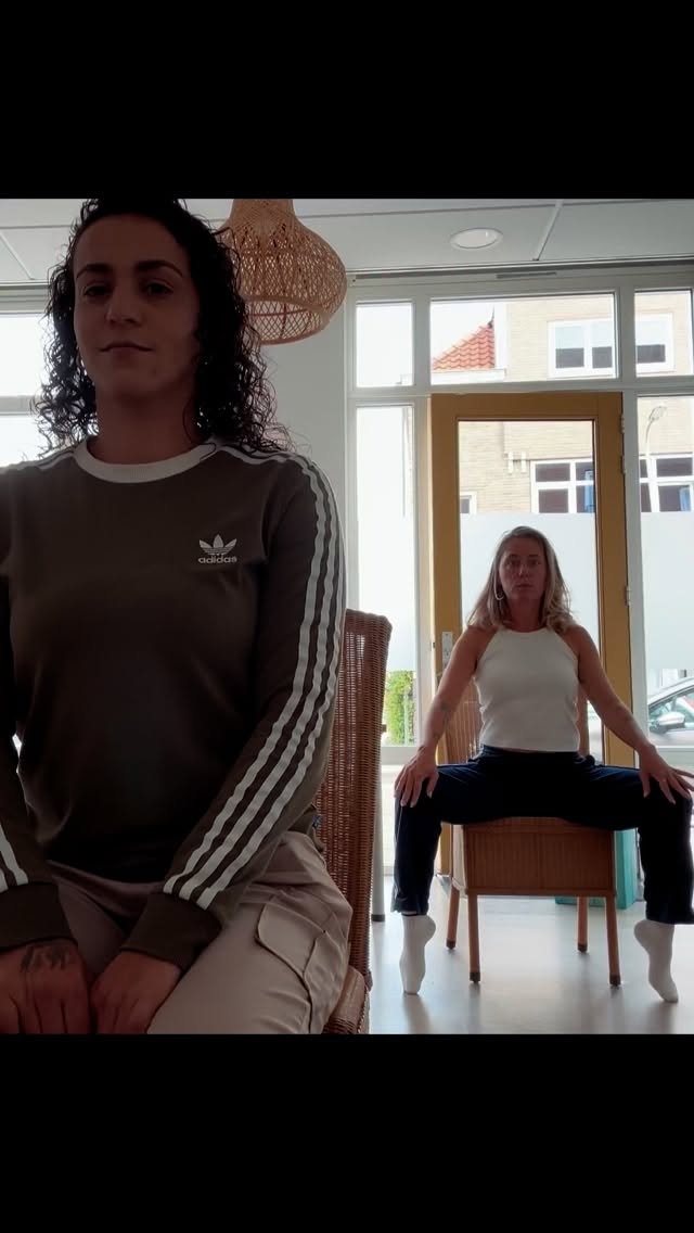 BOY OH BOY er wordt hard gerepeteerd voor de premiere van onze nieuwste schoolvoorstelling LOVE? OH BOY. Check hier een stukje van onze dansrepetitie van vandaag.
Wie kan raden welk nummer Sally en Suus op dansen die wint een gratis kaartje 😏
#futurethecrowd #repeteren #loveohboyschoolvoorstelling