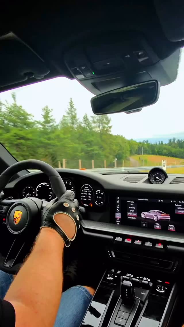 Hledáš nepřekonatelný dárek za dostupné peníze? Na nic nečekej, dárkový poukaz na jízdu v super autech na profi okruzích i silnicích po celé ČR a SK najdeš na www.ShowDrive.cz
#darek #zazitek #auta #cesko #slovensko #rychlost #adrenalin