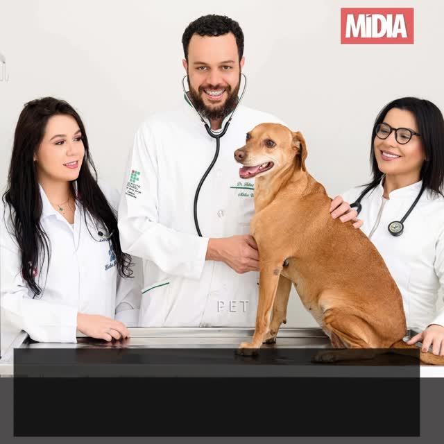 Guaxupé ganhou um novo ponto de referência para quem busca cuidado especializado aos animais de estimação. A Clínica Veterinária Bicho Bão, inaugurada recentemente, abre as portas com uma proposta ousada: oferecer, na própria cidade, serviços de ortopedia e cirurgias de alta complexidade que antes obrigavam tutores a viajar para outras regiões.
À frente do projeto está o médico veterinário Helbert Ananias Valverde, 31 anos, profissional que combina sólida formação acadêmica, experiência prática e disposição para inovar.
Leia a reportagem completa >>> link na bio