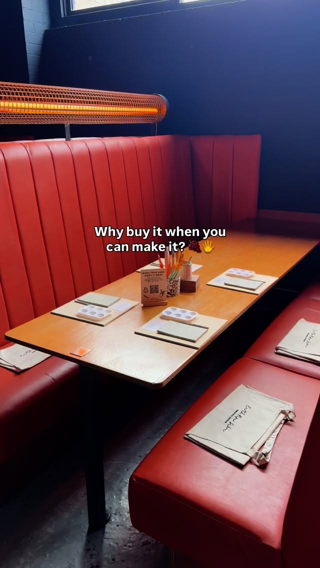 Why buy it when you can make it? 🖐️
Last Saturday we made painted, and glazed our very own ceramic fruit plates each one as unique as its maker. 🍊✨
If you’ve been looking for a creative reset (and something beautiful + functional to take home), my workshops are the perfect place to explore clay 💛
👉 September, October & November dates are live on my website, spots always fill up fast!