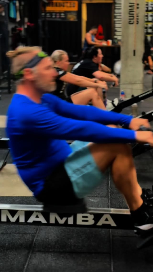 EVERY DAY IS GAME DAY 👑
V Mambičce makáme od pondělí do neděle, co den, to jiný trénink 🤩 Na lekcích jedeme podle dlouhodobého programmingu - a právě tahle pestrost tréninků vede nejen k progresu, ale taky tě bude z dlouhodobého hlediska bavit. 😍
Přidej se k nám 🙌🏼