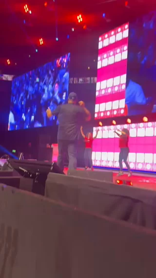 Tony Robbins 9am Sunday event - YESS believe in yourself, thruth and in God!
Tony Robbins, Scott Harris, Joseph McClendon III, David May (Dr.May)
Music is the most powerful asset in the world!!!🚀🚀🚀