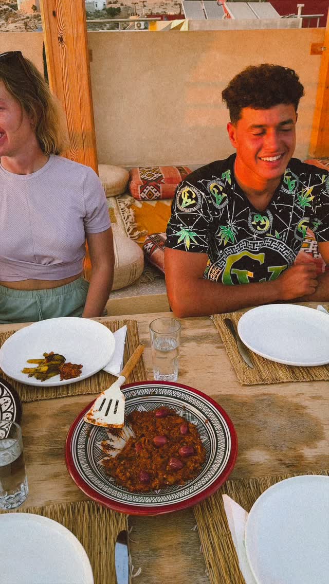 ✨ Slow summer nights in Morocco — long dinners, endless laughter, and a little too much UNO 🃏🌙
Who’s in for the next round?
👉 Tag your travel buddy & let the games begin.
#melosurfandyoga #surfingmorocco #morocco #taghazout #surf #enjoy #surfing #travel #yoga #taghazoutbay #solotravelling #explore #moroccancuisine