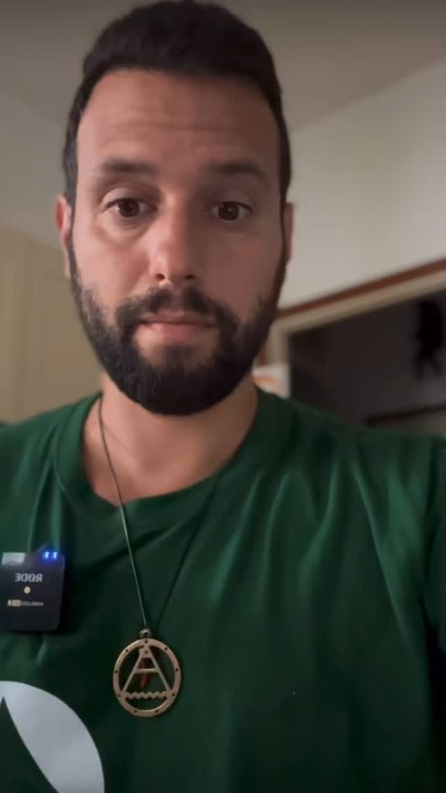 ✨ A gennaio è nata @takescareds , la piattaforma che mette in contatto famiglie e dog sitter professionisti in tutta Italia 🐶💚
Con TakesCareDs puoi:
✔️ Cercare dog sitter nella tua regione
✔️ Consultare le schede e contattarli in modo diretto e sicuro
✔️ Vivere più serenamente il rapporto con il tuo cane, sapendo di affidarlo a mani fidate
In questo video di 14 minuti ti racconto:
👉 Chi siamo e la nostra mission
👉 Come funziona la piattaforma
👉 Perché può fare la differenza per te e il tuo cane
🔗 Scopri di più su takescareds.it
🐾 Se pensi possa essere utile a qualcuno che conosci, condividi questo video: aiuti famiglie e dog sitter a incontrarsi e crescere insieme.
#doglover #doglife #dogsitting #takescareds #caniitalia #dogsitter