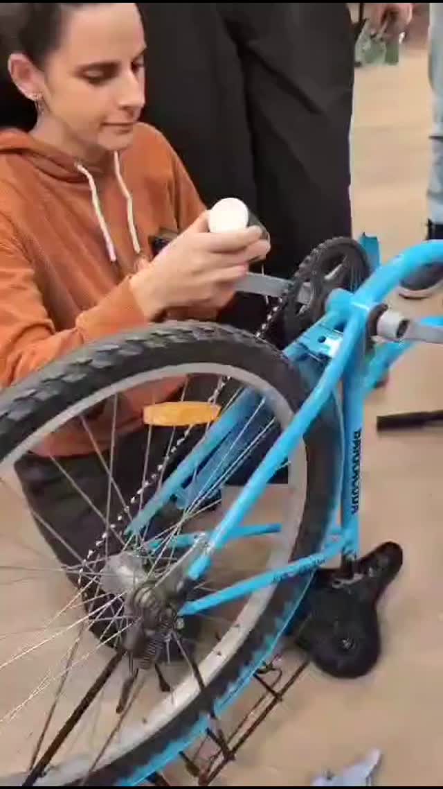 קורס מתחילות.ים בתיקון אופניים 🚲
3 מפגשים מהבורג הראשון⚙️
עוד שבוע ב@hakeshet49
קישור להרשמה בביו 🔧🌷🌈