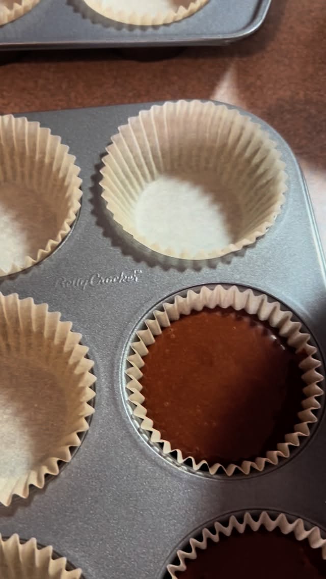 Any guesses what I’m making? 🤭
#bakingwithneekta #glutenfree #dairyfree #homebakery #treatbox #guess #asmr #fyp