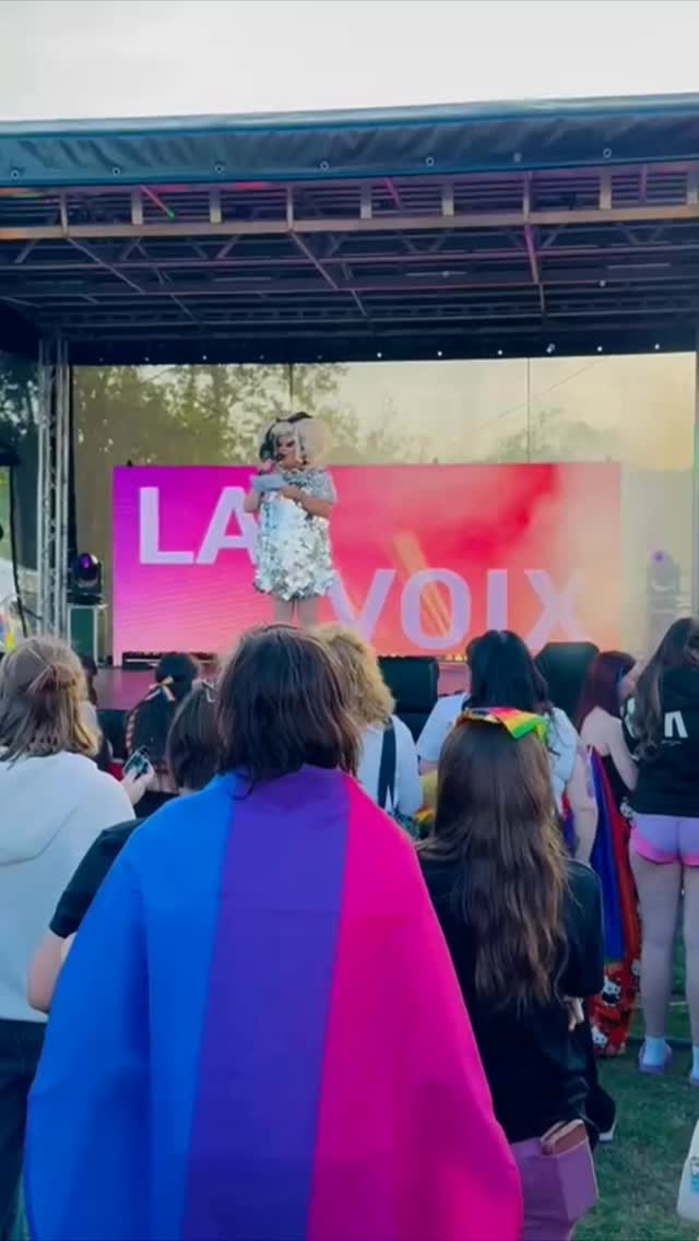 What an honour to bring onto the stage the other girl with an X in her name La Voix at Basildon Pride on Saturday…..truly amazing, sensational performer and sweetheart too ♥️🏳️🌈🏳️🌈🏳️🌈