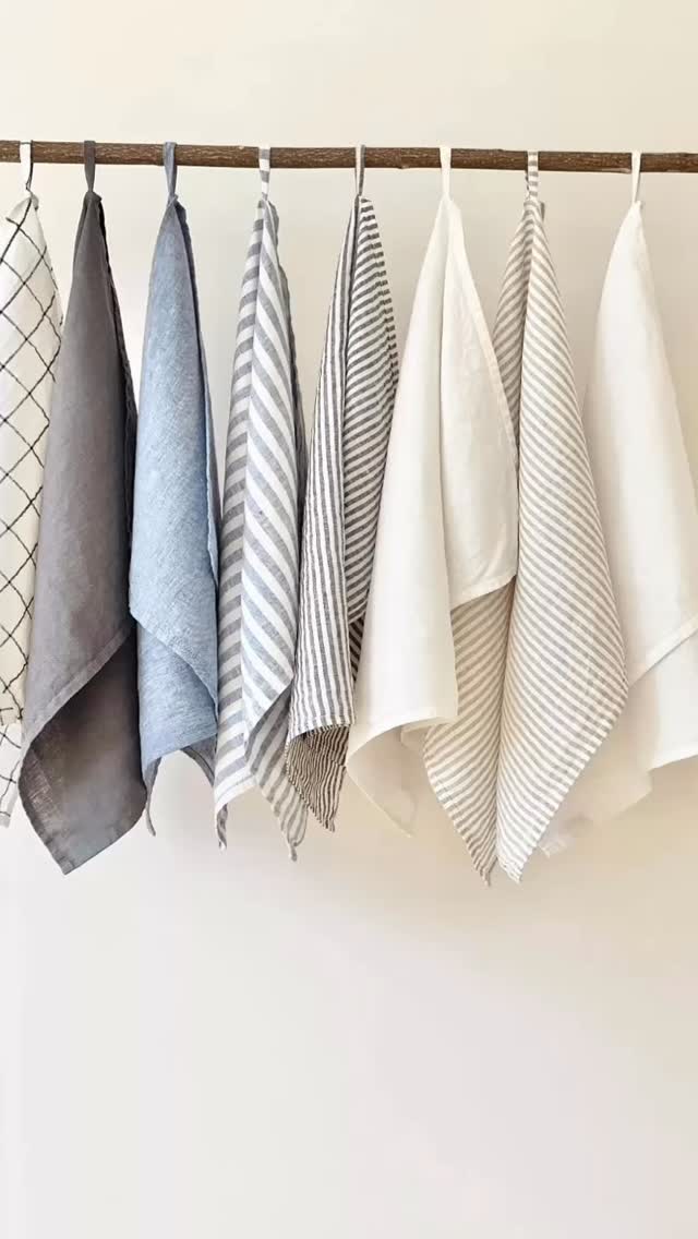 ✨ Ze zijn er weer! Onze linnen keukenhanddoeken 🫶
Duurzaam, stijlvol en zó fijn in gebruik.
• uitstekende absorptie
• snelle droogtijd
• langdurige duurzaamheid