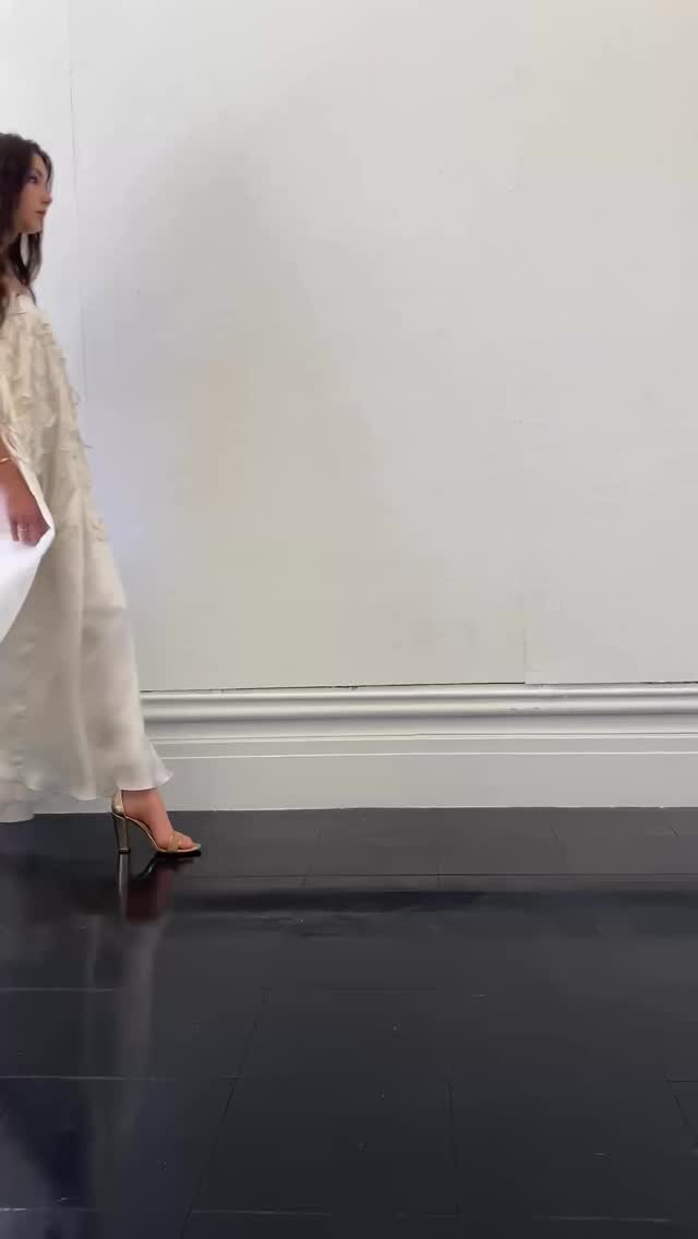 Memoirs of Seamstress🪡🧵
September 13, 2025 ✨
.
.
In collaboration with @charlotteseen & @runway7fashion 🤍
Tickets are available in my link in bio 🎫
.
.
Designer: @by.adaline.griffin @adaline.griffin
Model: @isa.verna
.
.
.
.
#adalinegriffin #runway7 #charlotteseen