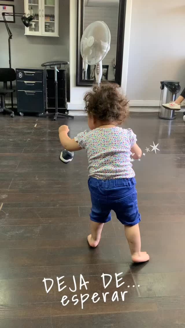 A Leonor le costó mucho caminar y hoy gracias a tu apoyo puede seguir luchando paso a paso para seguir con vida ♥️
Aún estamos lejos de la meta, pero tengo fe en que lo lograremos, Leonor merece una oportunidad, solo le pido a los cielos que se apiaden de mi hija y la dejen seguir luchando hasta llegar a España
Ayer tras la convulsión que tuvo, la vi dormir tan pequeña, tan hermosa e indefensa ni pajarito hermoso, hija mía si tú puedes yo puedo, te amo ♥️
Gracias por tu apoyo ♥️
Margarita Mosquera
16.471.560-4
Banco BCI
Cta corriente
52480810
Luzparaleo@gmail.com