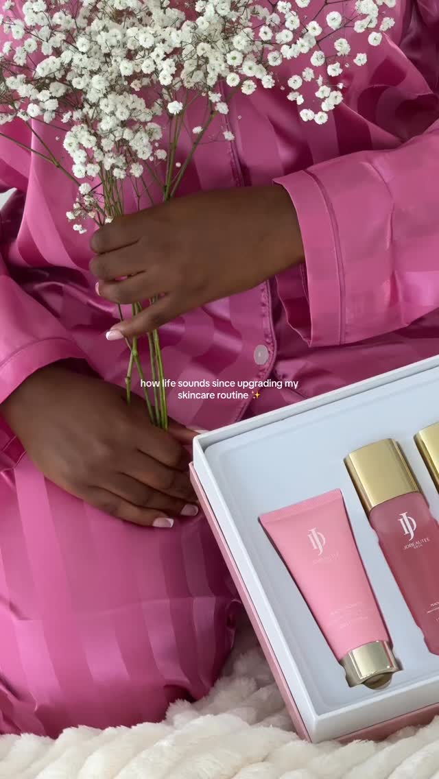 Have you upgraded your skincare yet, or are we still playing games? 🫣
Because baby, this isn’t just cleanser and vibes — it’s a full-on glow system. 6 products. One pink box. A whole new skin era. ✨🫧
JDSkin Peach Probiotic Set = main character
energy for your face. Glow smarter, not harder
Tap the link in bio — your skin deserves it 🛍️
#jdbeautee #explore #hydratingskincare #pinkskincare #skincaretips101 #plantbasedskincare #koreanskincareroutine #skincaresale #skincareaddiction #skincareaddicts #hydratingcream #hydratingcleanser #skincarejunkies #glassskingoals