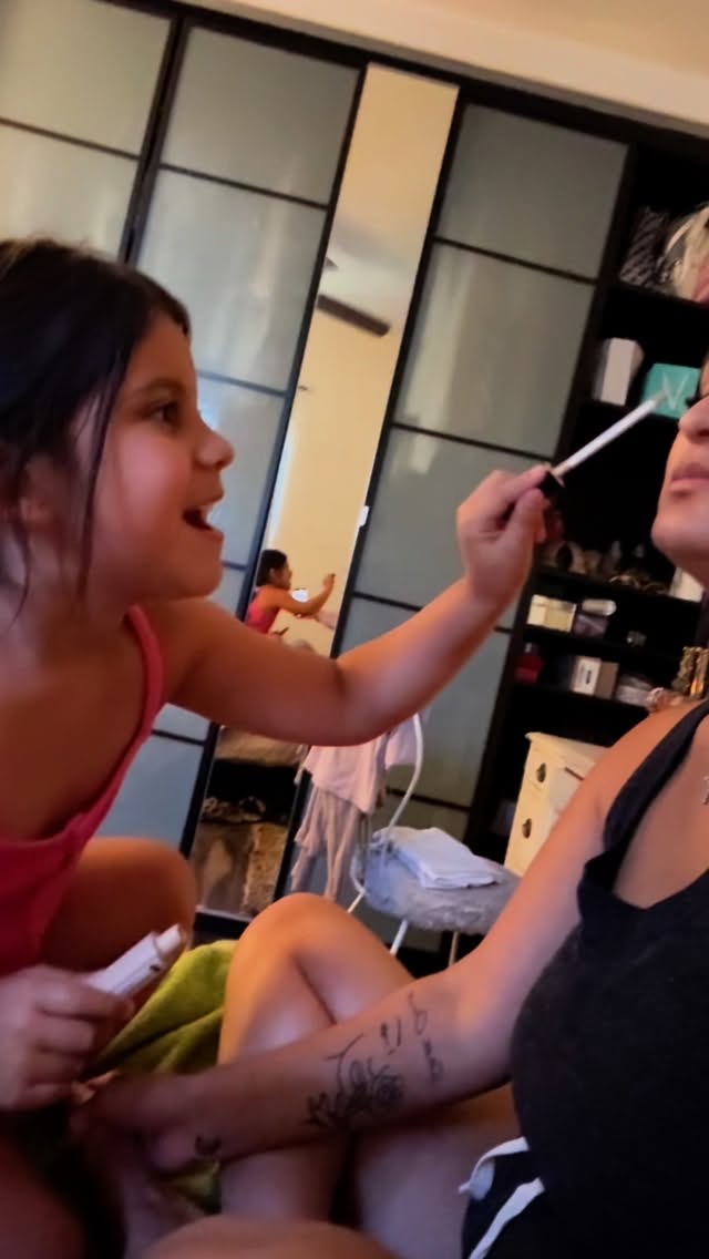 She reminds me of me when I was lil I always knew I loved beauty and wanted to work and be someone in the beauty industry will be here to guide her and a reminder to myself to keep going 💖