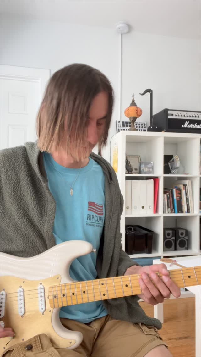 Back from vacation and grooving into the new school year with a funky soul riff + a little improv on top.
If you’ve been thinking about picking up the guitar (or getting back to it), now’s the perfect time. Fresh start, new routines, and plenty of music to be made. I’m opening spots for new guitar & bass students here in Hollywood, CA, both in-person and online.
Let’s make this year your most musical yet!
#hollywoodguitartutor #guitarlessonslosangeles #funkguitar #soulinspired #backtoschoolvibes