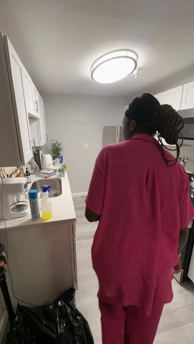 People keep saying ‘no one books on Airbnb anymore’… but in just 48 hours of launching our second unit, we’ve had 6 bookings 🎉✨ Clearly, there’s still a need when you create spaces guests love. 🏡💫 We are also on Vrbo, Booking and Google 😅
Thinking about starting your own? Let me know if you’d be interested in an ebook or virtual class 🤭 #AirbnbHost #LuxeLivingGetaways