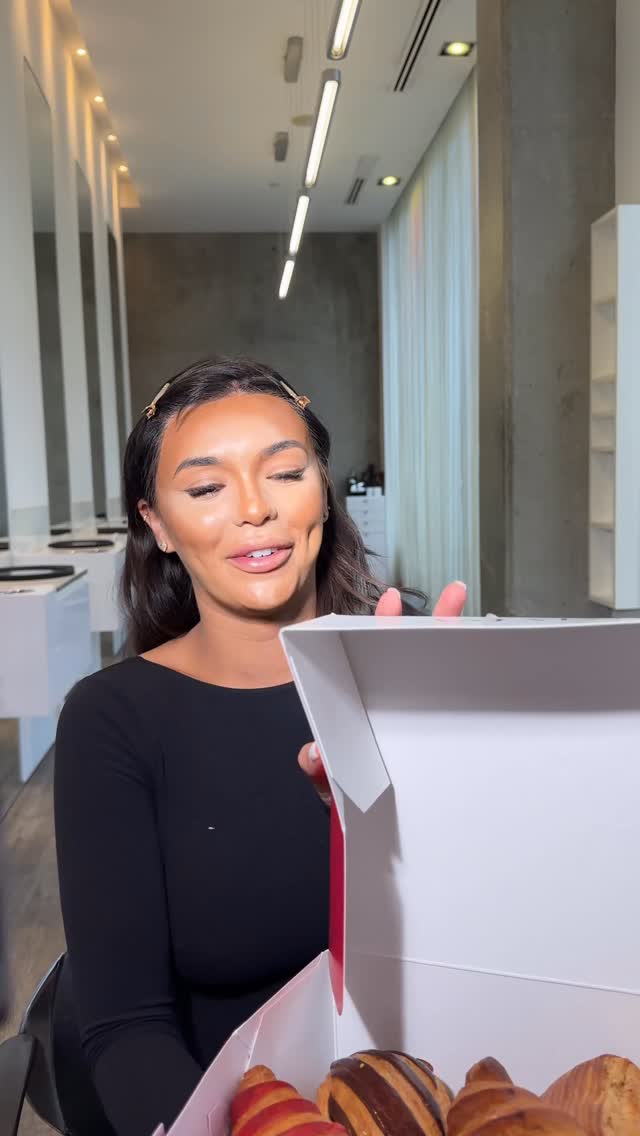 Chic but a little undone ✨
messy French twist with soft finish.
Hair by me
Make up by @victoriamonroe
#galmhairstyle #hairstyles #updo #hairstyleinspo #glamlook #makeup #updohairstyles #makeuplooks #glamhair #hairupdo #torontohairstylist #hairtutorial