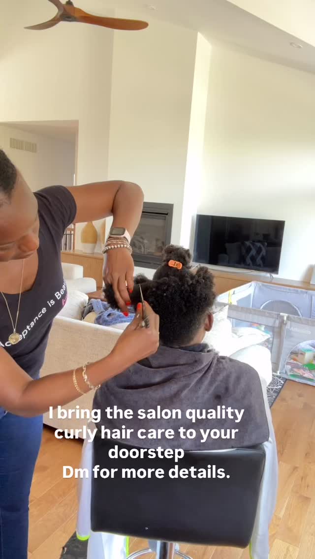 Fresh curls, no stress, I bring the salon to your home and style your hair to boost your confidence 💇🏾✨ Dm for more information and booking details.
.
.
#coilyhair #curlyhair #naturalhair #healthyhairjourney #ottawahairstylist #ottawacurlyhairstylist #ottawanaturalhairstylist