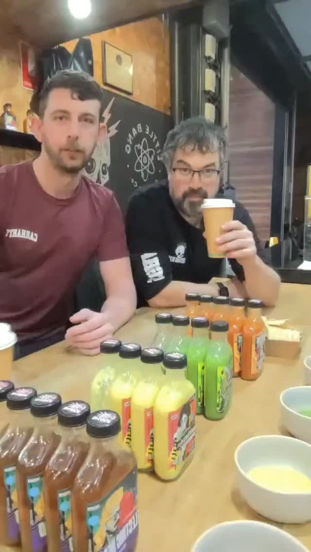 Our last week at the @adelcentralmarket ! Let's goooooo!
.
.
.
#postcondiment #electrichead #sauce #markets #ineedcoffee