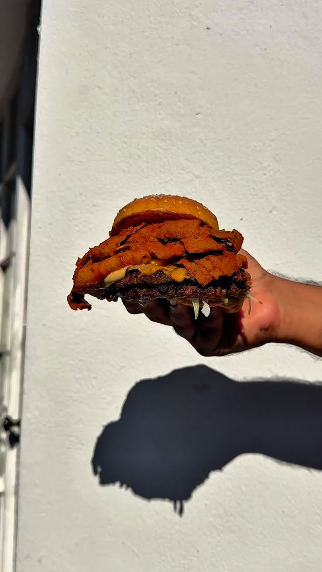 ✨ The MOZA Burger in all its glory ✨
Have you tried it yet? What are you waiting for?! 🍔🔥
Saucy doner on top of two smashed patties with our home made sauces! 😛🤤
See our saved stories for our MENU and our OPENING TIMES. 🔖
Call us on 01753923379 to make an order for collection!
You can also find us on UBEREATS! JUSTEAT! DELIVEROO! 📲
Located 30 seconds walk from IVER station off the Elizabeth Line!
📍2 WELLESLEY AVENUE, IVER, SL0 9AY 🚶🏽 🚗 🚲 🏍️ 🚂
#simplydelicious #burgers #halalburgers #bobsburgers #burgersuk #iver #moza #uxbridge #hayes #westdrayton #yiewsley #tasty #delicious #halal #halalfood #halalfoodie #foodstagram #brunel #bruneluniversitylondon #bruneluniversity #takeaway #doner #saucydoner #donerbiryani #tastydoner #mozaburger #donerburger