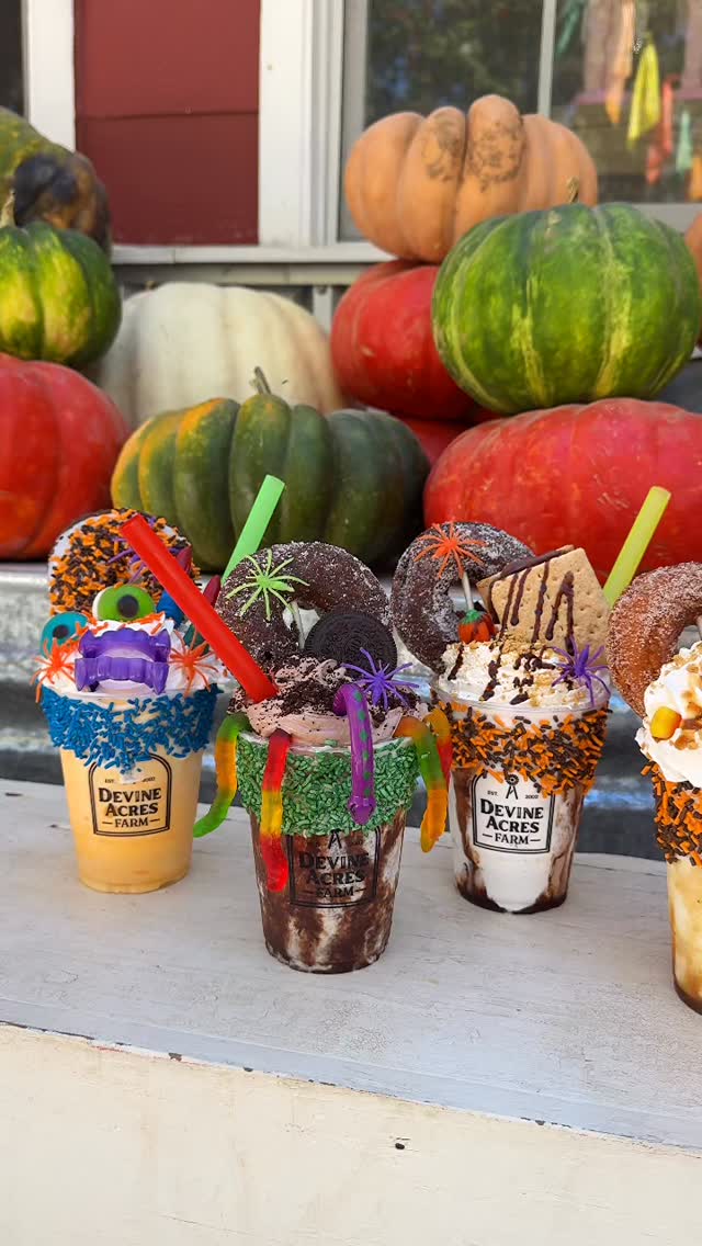 What’s the first thing you’re going for? 🤤
.
.
#satx #devineacresfarm #safoodies